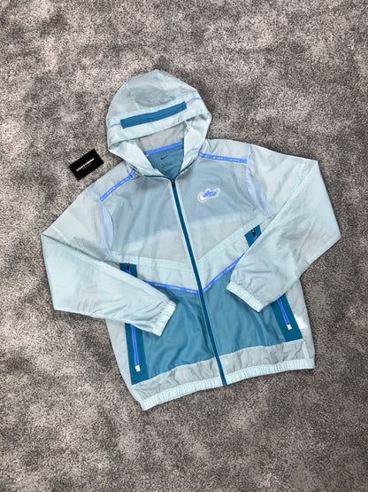Nike Windrunner jacket wildrun Ice Blue