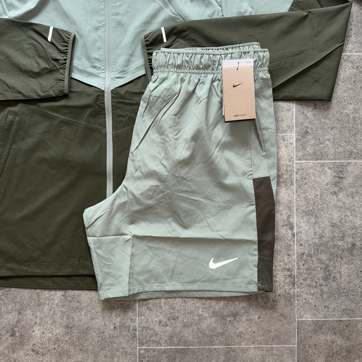Nike UV windbreaker x challenger set - Jade Horizon