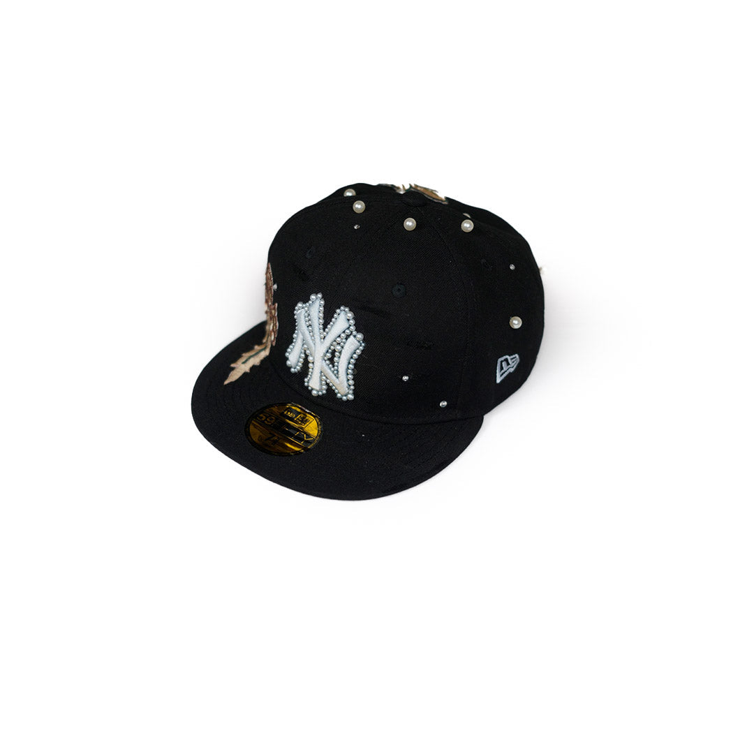 "Thorns Black" custom-fitted caps