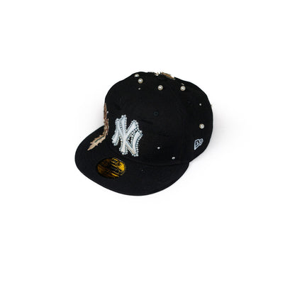 "Thorns Black" custom-fitted caps