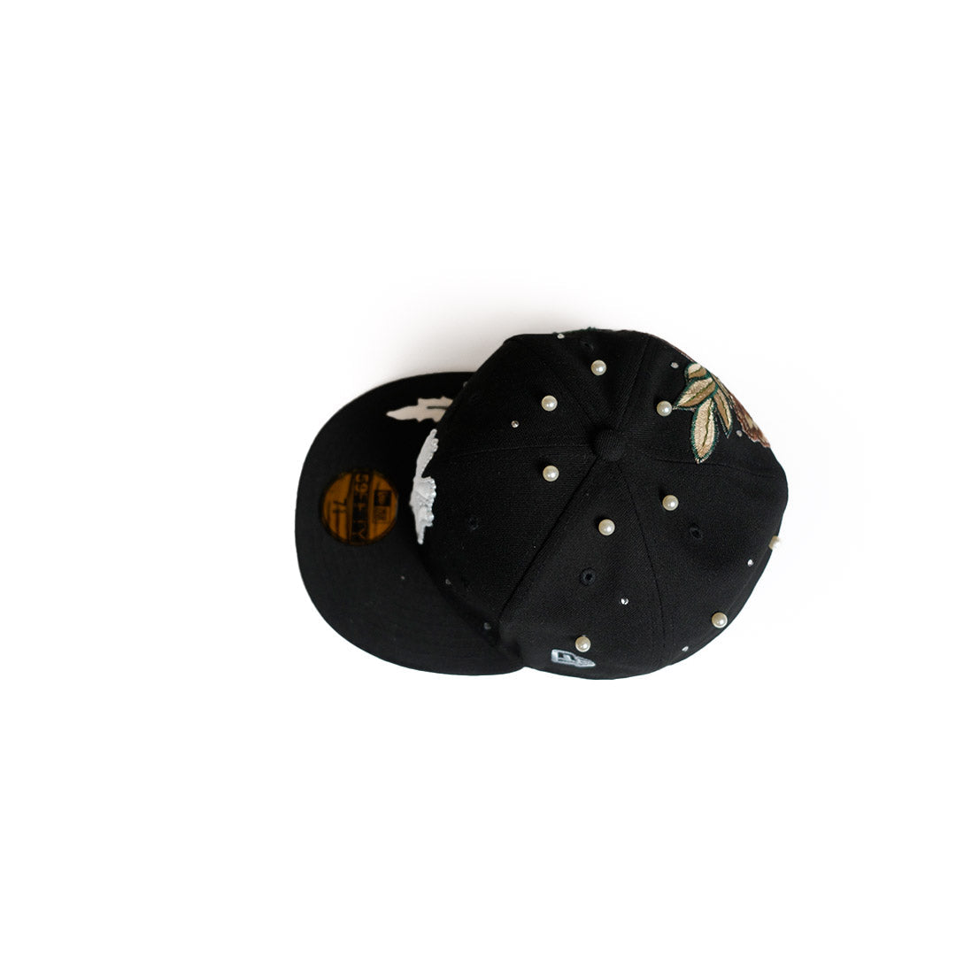 "Thorns Black" custom-fitted caps