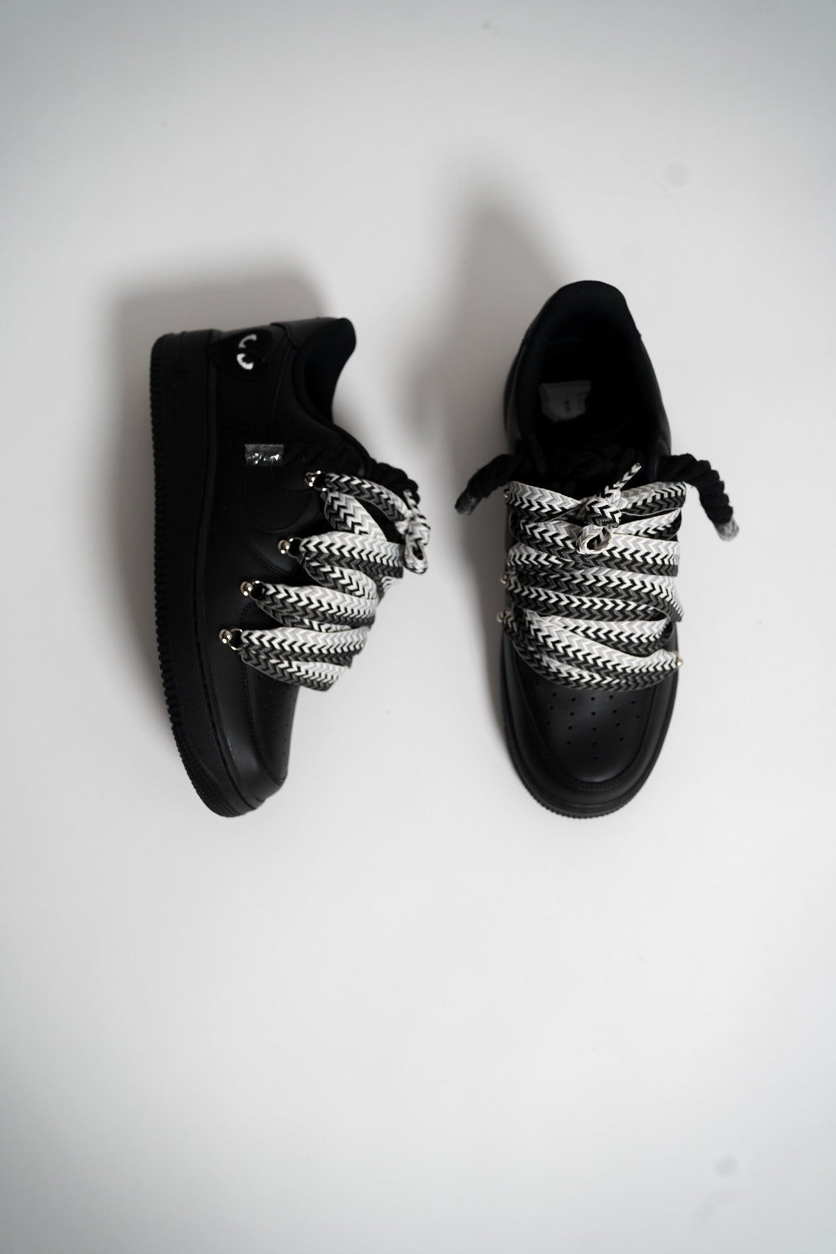 Custom Sneakers Black Love Stride ,, Lanvin Laces ''Black / White